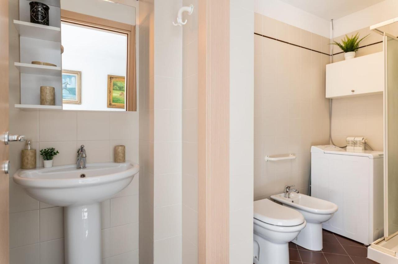 { White Garden } -Comfort, Parking & Wi-Fi- Lucca Exterior photo