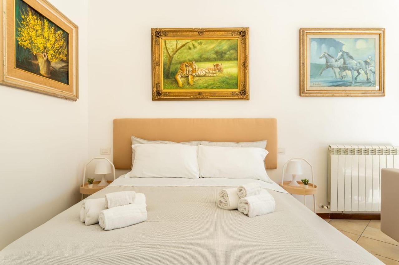 { White Garden } -Comfort, Parking & Wi-Fi- Lucca Exterior photo